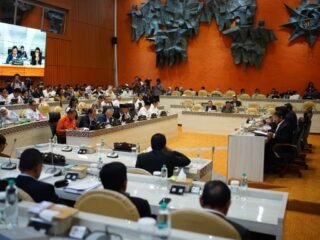 Rapat Kerja Bersama Komisi V DPR RI, Menteri PU Paparkan Progres Penanganan Bencana di Sumatera