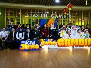 KAI Daop 1 Jakarta Sambut Kunjungan SMK Jayawisata1 Kenalkan Pelayanan Prima di Stasiun Gambir