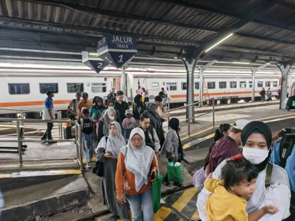 Penumpang KA Pandanwangi Tembus 1,15 Juta di 2025, Jadi Andalan Mobilitas dan Wisata Tapal Kuda
