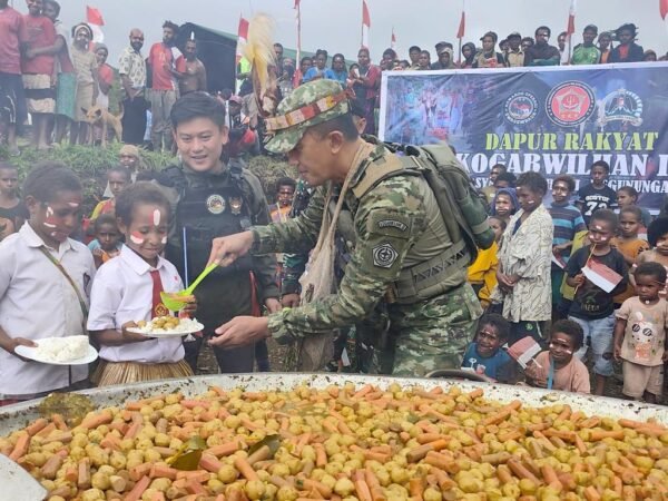 Peringati Hari Gizi Nasional, Kogabwilhan III Gelar Dapur Rakyat Bersama Bobon Santoso di Papua Pegunungan