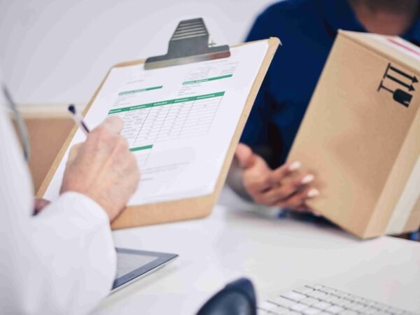 Deadline Mepet? Ini Solusi Pengiriman Dokumen Luar Negeri Super Cepat!