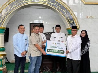 BRI Finance Berbagi dalam Safari Ramadhan di Masjid Jami’ Al Abror, Jakarta Selatan