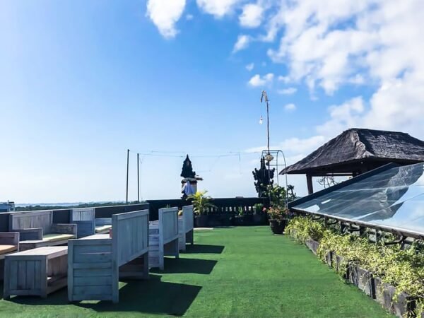 Pariwisata Jimbaran Bali: Tren Wisata, Kuliner Laut, dan Perkembangan Akomodasi di Selatan Pulau Dewata