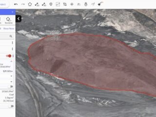 Analisis Bor Ledak dan Stabilitas Lereng Tambang Berbasis AI Strayos