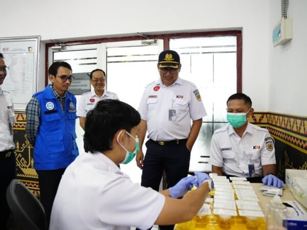 Pastikan Angkutan Lebaran 2026 Aman, KAI Divre IV Tanjungkarang Gandeng BNN Lampung Gelar Tes Narkoba Petugas KA