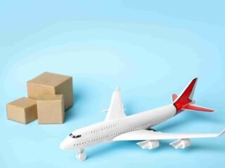 Pilih Express atau Economy? Trik Tepat Waktu Saat Kirim Paket Ke Luar Negeri