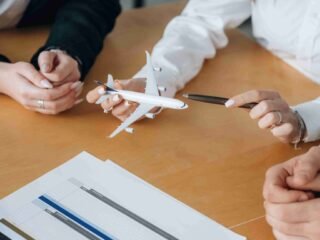 Urusan Bisnis Lancar, Cara Profesional Kirim Paket Ke Luar Negeri Berupa Dokumen Legal