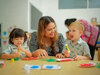 “Aku Tidak Sabar untuk Pergi ke Sekolah Besok…”