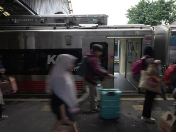 KAI Daop 2 Bandung Catat Okupansi Angkutan Lebaran 2026 Melebihi 1% dari Program, Meningkat 5% dari Tahun Lalu, dengan Relasi Favorit Didominasi Tujuan Jakarta dan Jawa Tengah