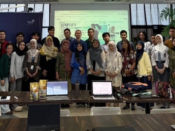 Telkom AI Center Bandung Hadirkan Workshop dan Mentoring AI untuk Bantu Kreator dan UMKM Bangun Content Engine