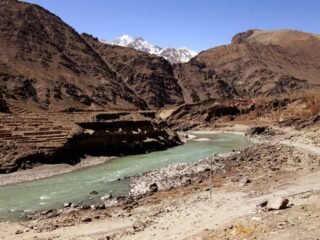 Perjanjian Perairan Indus: Kewajiban Asimetris, Konsesi yang Tidak Setara, dan Persenjataan Pakistan